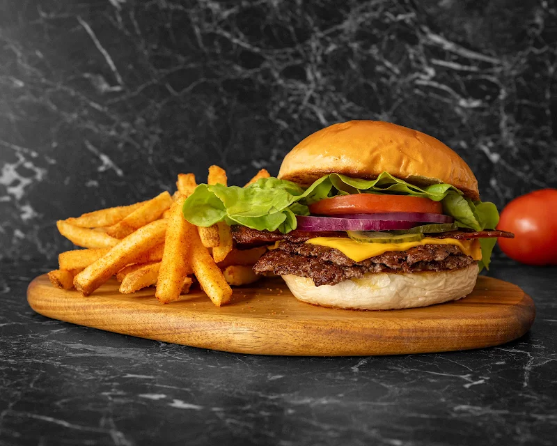 Burger Q and More