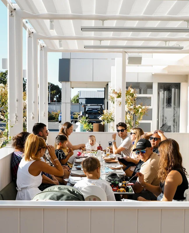 Bobbi's Bar and Restaurant