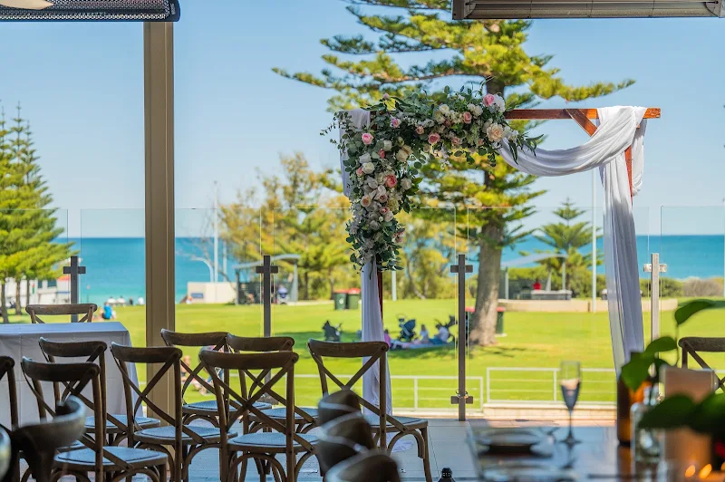 Mullaloo Beach Hotel