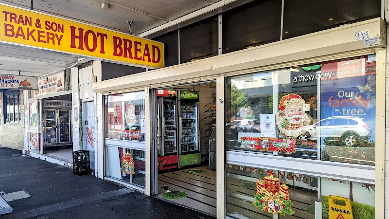 Tran & Son bakery