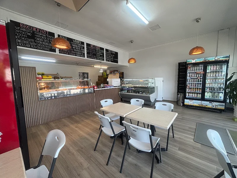 Q&T Cafe and Takeaway