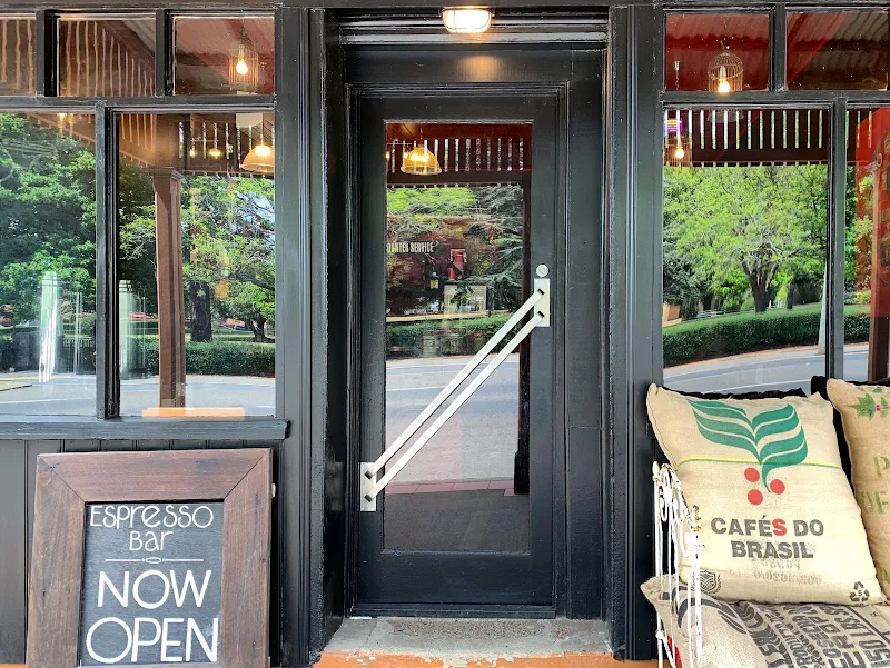 Ernest and Ernesto Espresso Bar