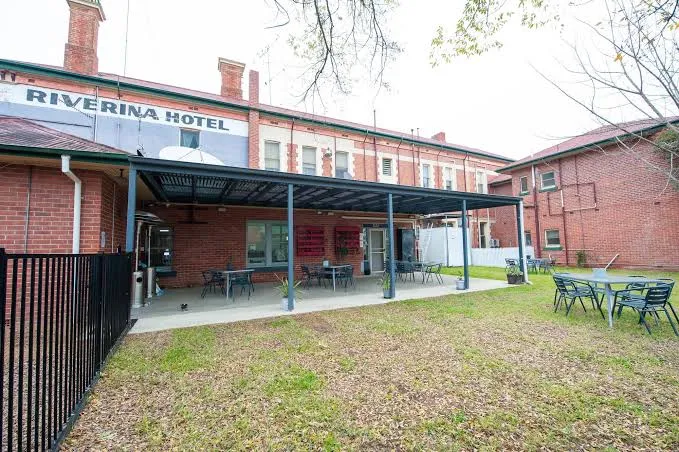 Riverina Hotel
