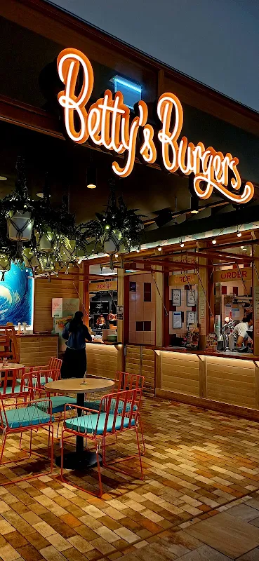 Betty's Burgers Harbour Town