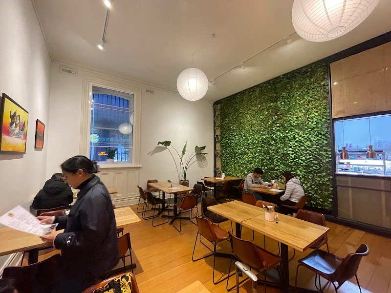 Enelssie Cafe CBD