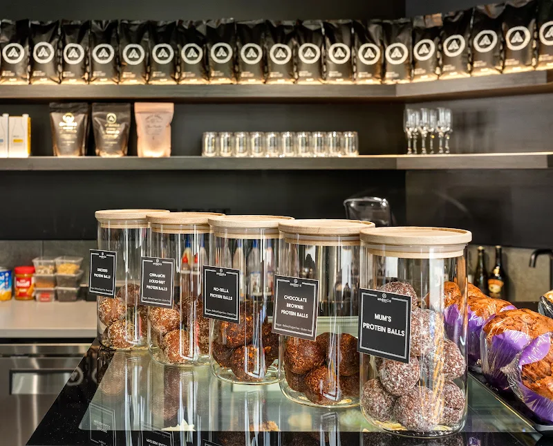 Andonis Cafe & Bar, Stretton