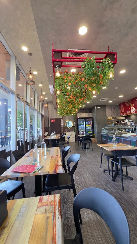 Neelgri Cafe . Vegan & Vegetarian