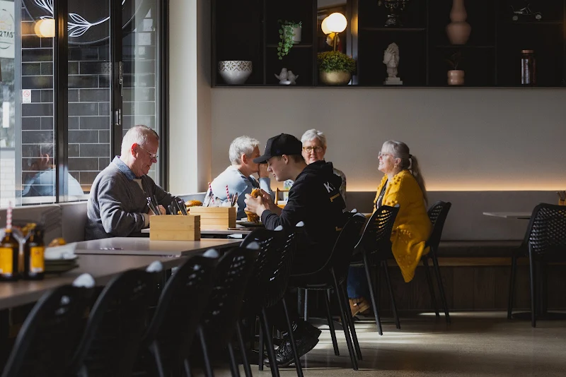 The Local Eatery Cafe, Bar & Restaurant