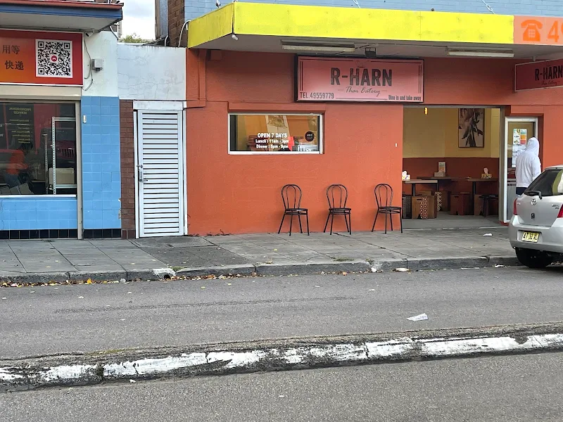 R-HARN THAI AT JESMOND