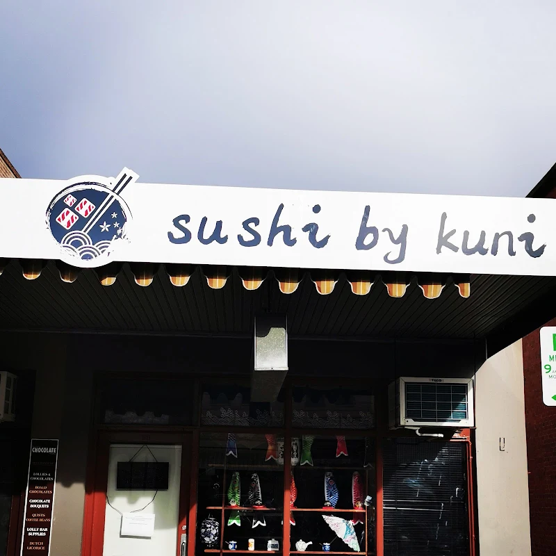 Sushi by kuni