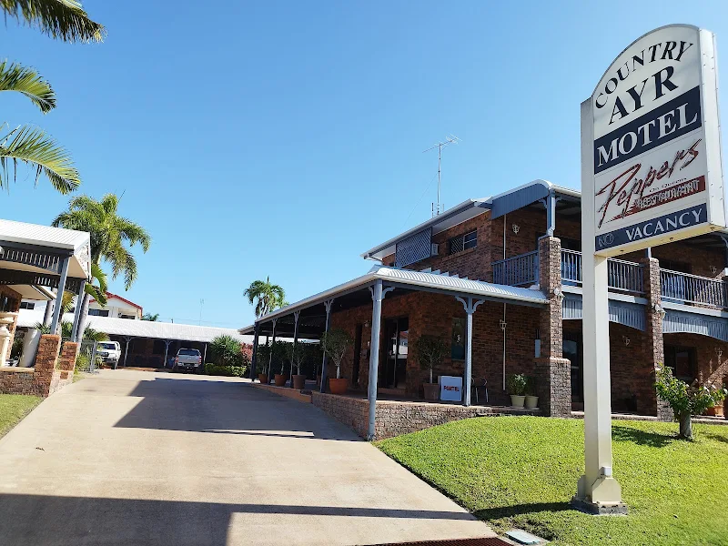 Country Ayr Motel and Pepper's on Queens Restaurant