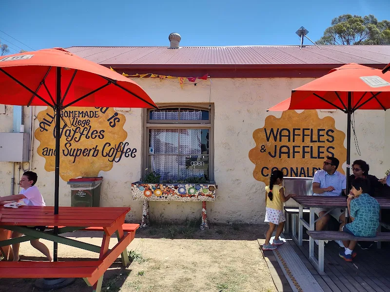 Waffles & Jaffles