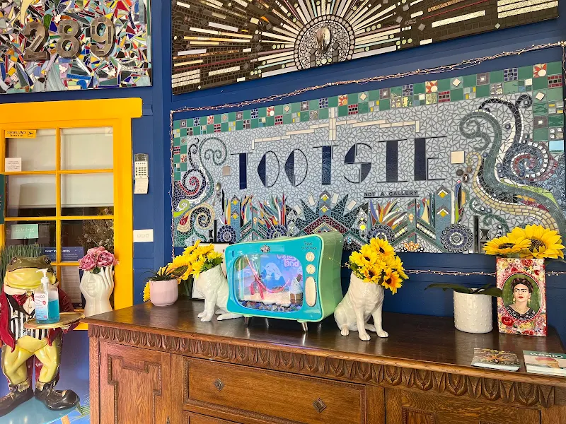 Tootsie Gallery Cafe