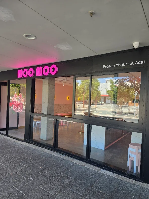Moo Moo Frozen Yogurt