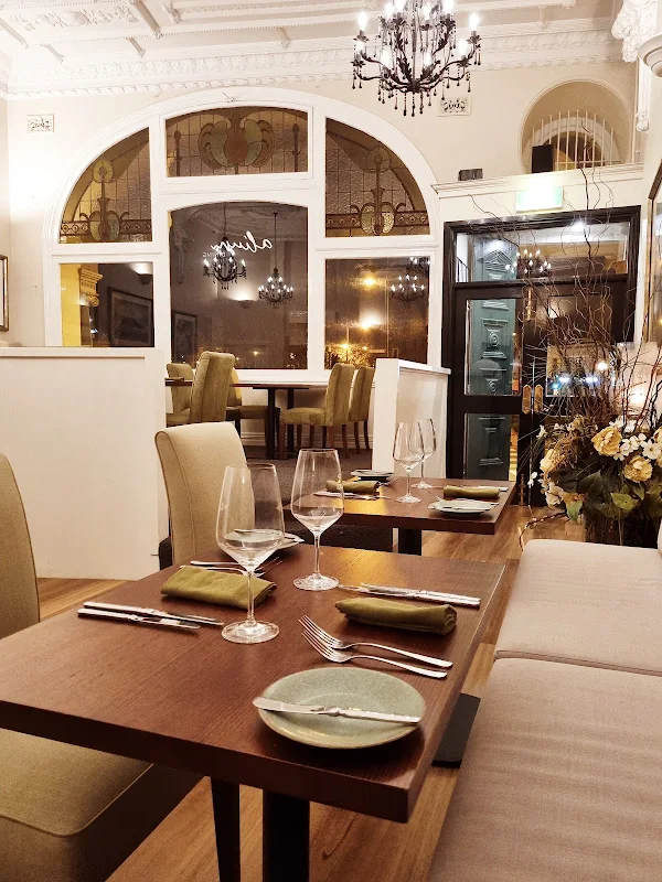 Alium Dining