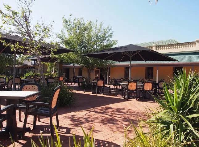 Dongara Hotel Motel.