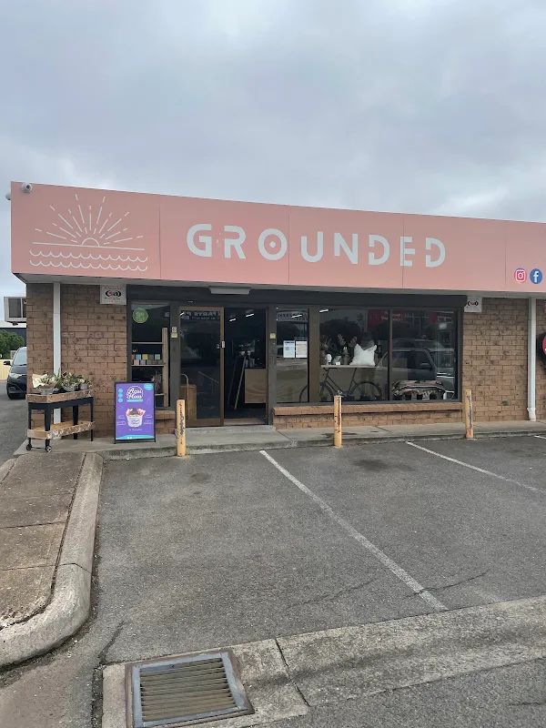 Grounded Lonsdale