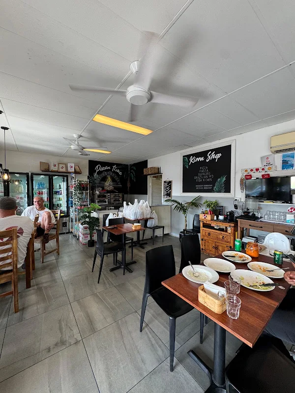 Kirra Shop & Restaurant