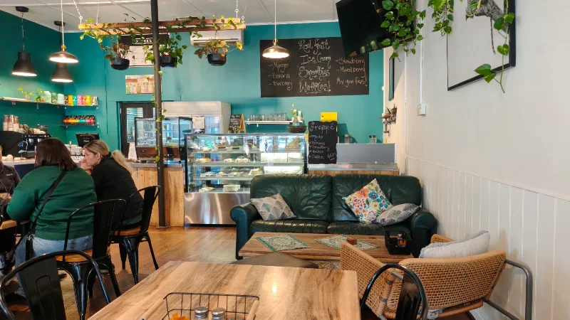Early Mist Cafe