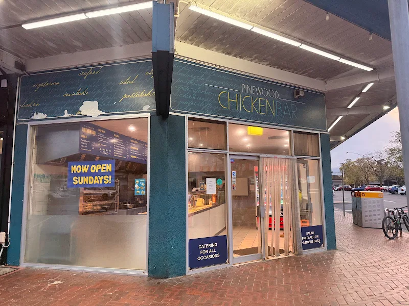 Pinewood Chicken Bar