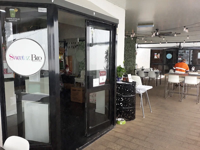 Sweetaz Bro Cafe & Dessert Bar