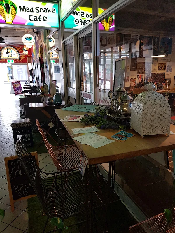 Mad Snake Cafe