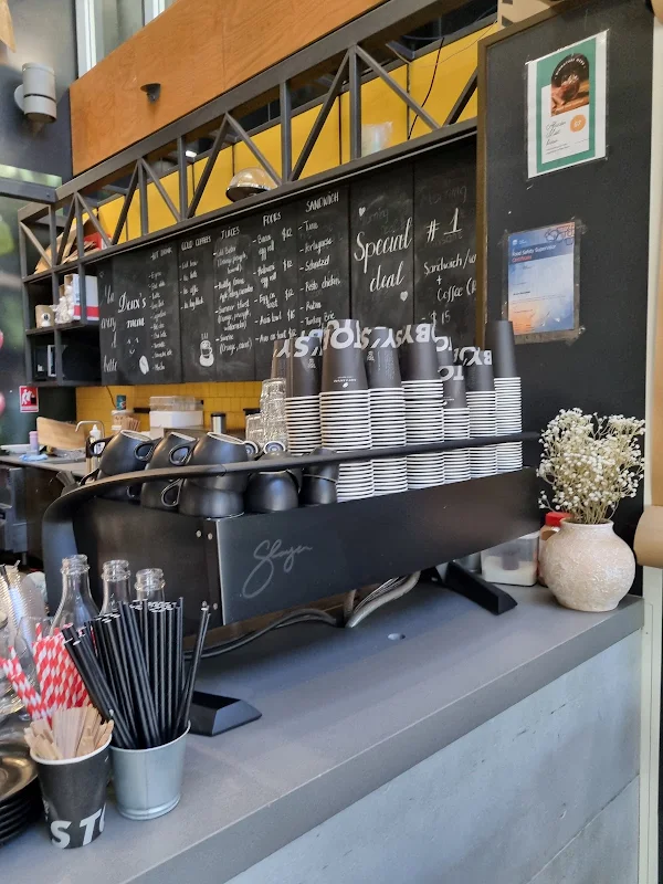 Deux Cafe