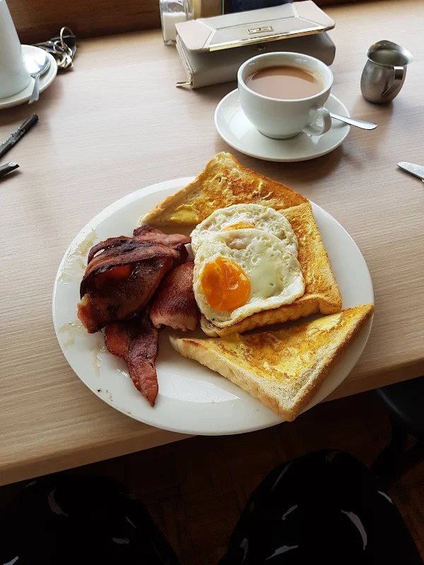 Toun Beach Cafe