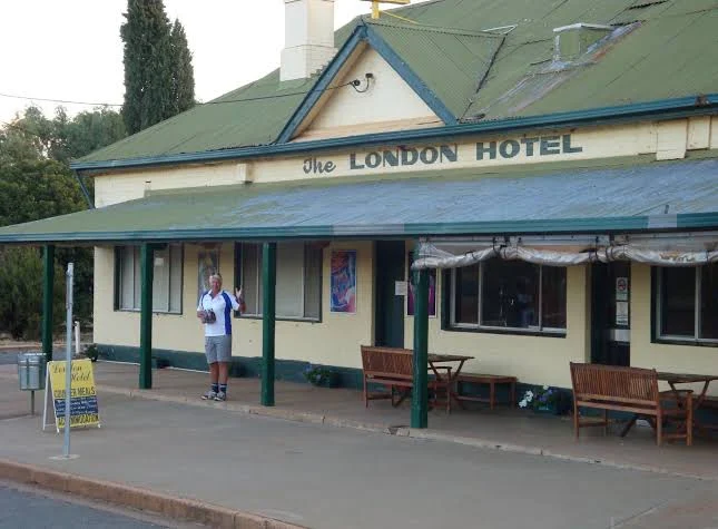 London Hotel-Motel