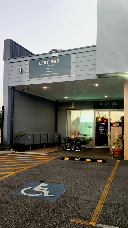 Lert Rod Thai Street Food