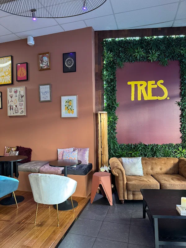 Tres Restaurant
