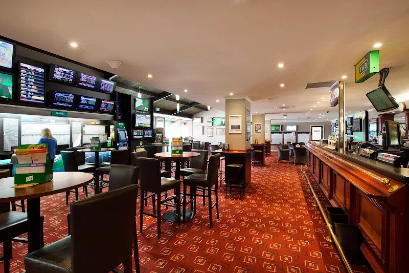 Tolland Hotel