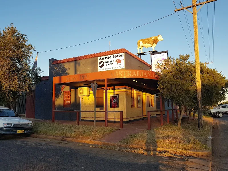 Australian Hotel