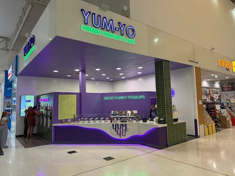 Yum-Yo Frozen Yoghurt And Acai
