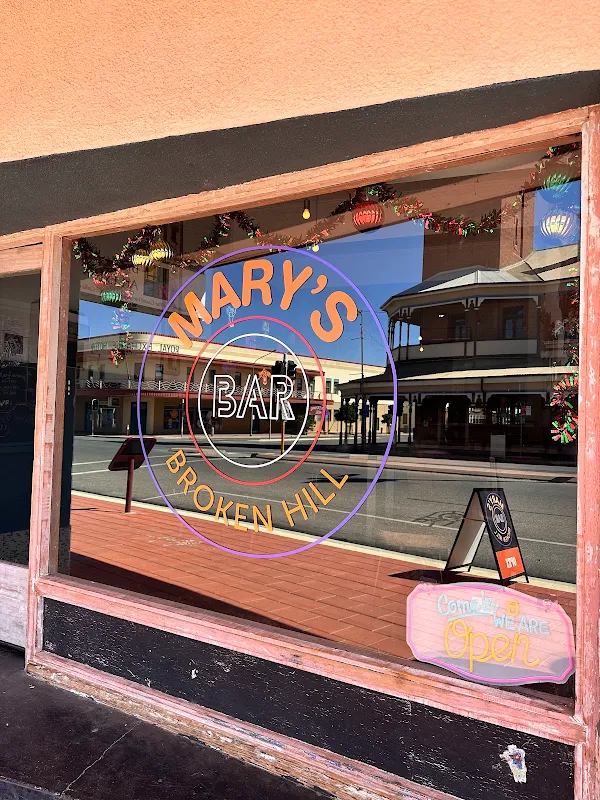 Marys Bar