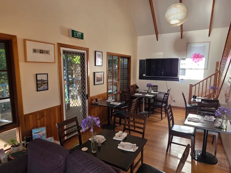 Little Norfolk Bay Bistro & Chalets
