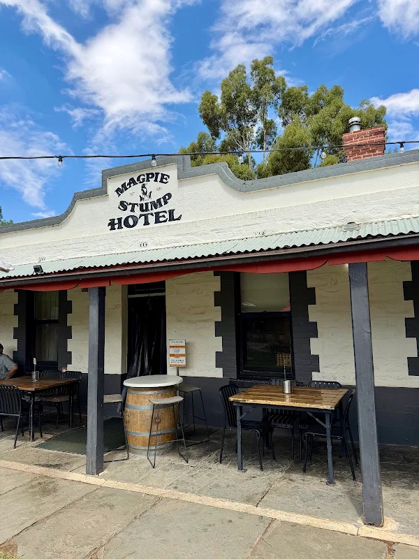 Magpie & Stump Hotel
