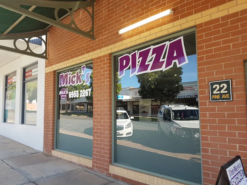 Mick's Pizza