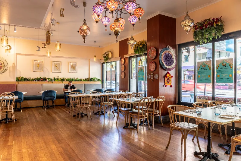 Missony bar & Restaurant Newtown