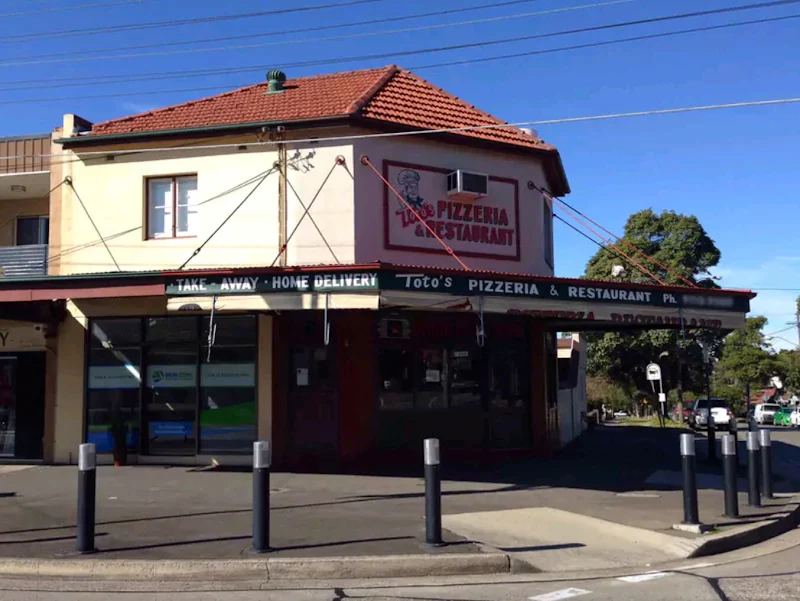Totos Pizzeria Rodd Point