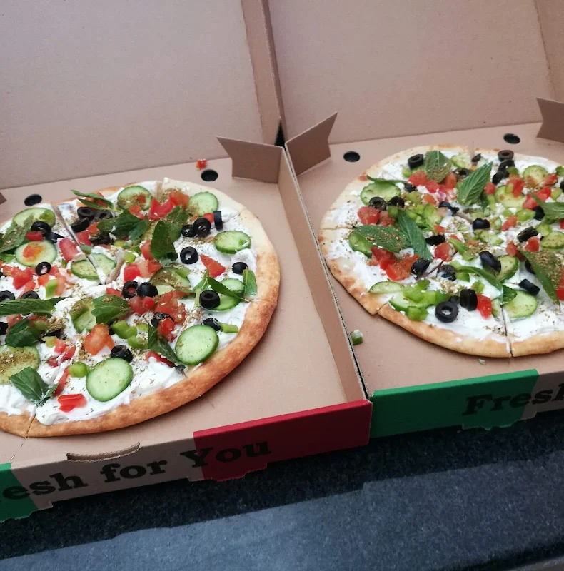 brenan pizza& manoosh