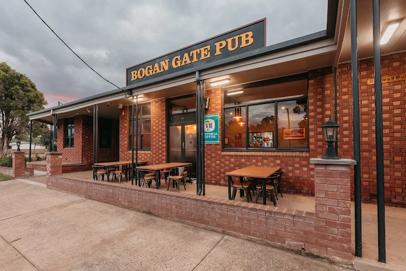 Bogan Gate Pub