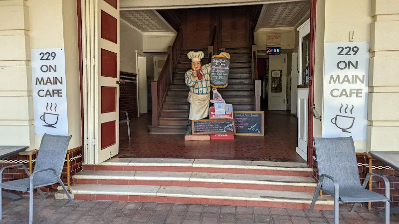 229 on Main Cafe