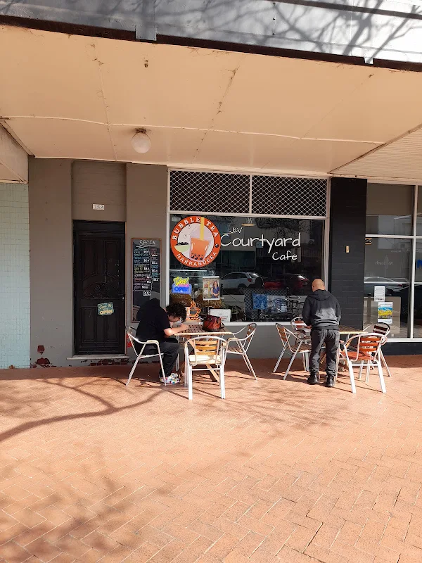 J & V courtyard cafe