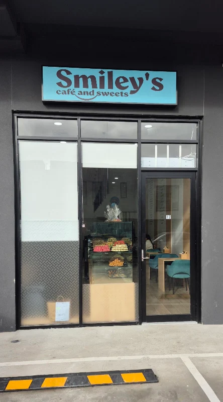 Smiley's cafe & sweets
