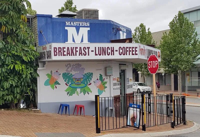 Family Lunch Bar