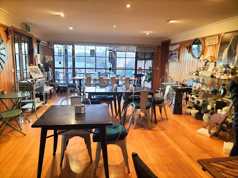 Fresh Air Cafe & Accommodation