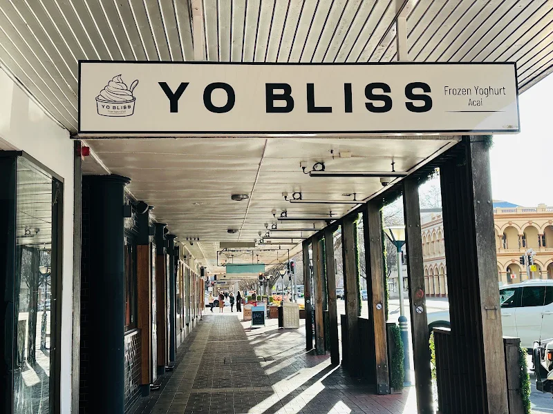 YO BLISS