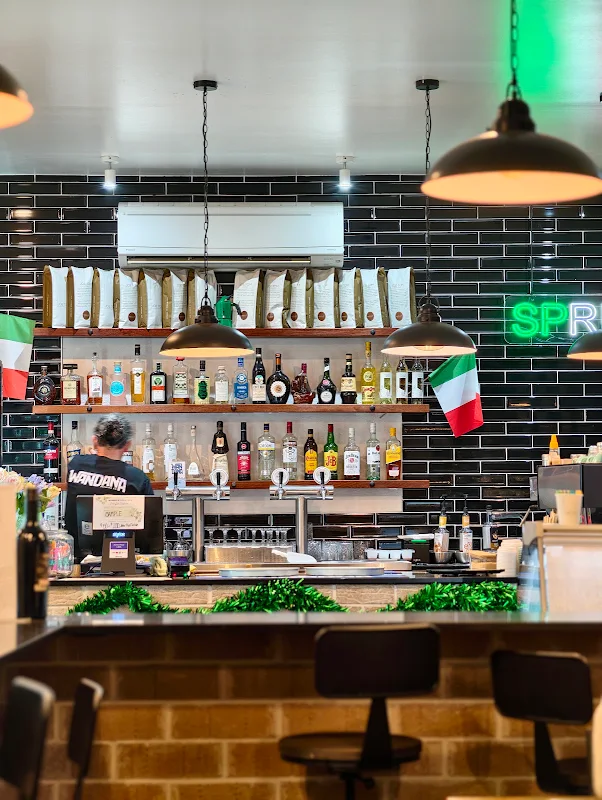 Mumbo's Pizza'N'Pasta