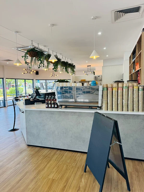 Shamali's Cafe & Bistro